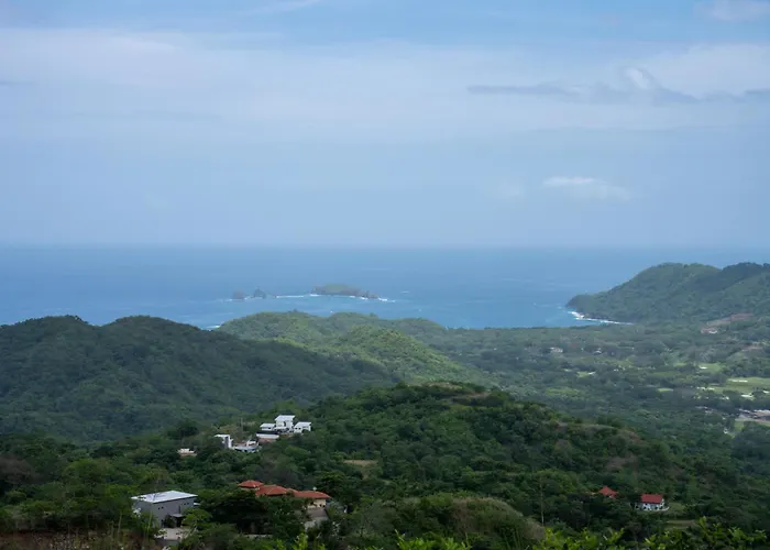 Mountainside With Modern Design Sweeping Ocean Views & Private Swimming Pool Holiday home Potrero (Guanacaste)