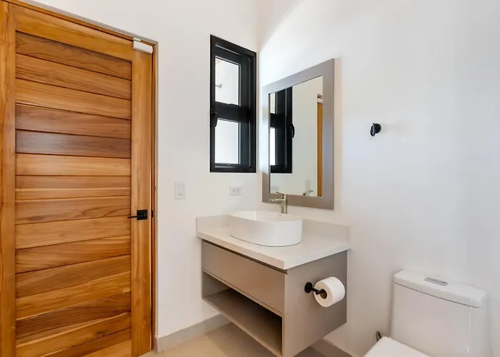 Mountainside With Modern Design Sweeping Ocean Views & Private Swimming Pool * Potrero (Guanacaste)