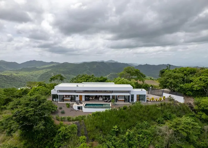Mountainside With Modern Design Sweeping Ocean Views & Private Swimming Pool Holiday home