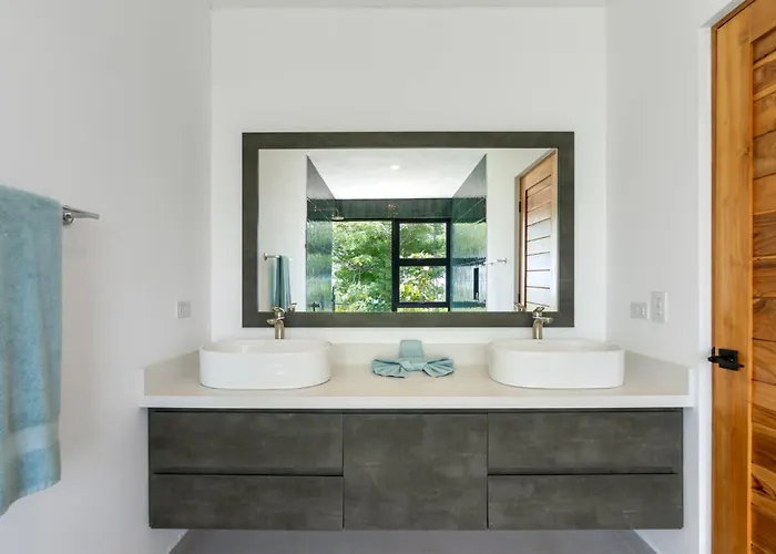 Mountainside With Modern Design Sweeping Ocean Views & Private Swimming Pool Potrero (Guanacaste)