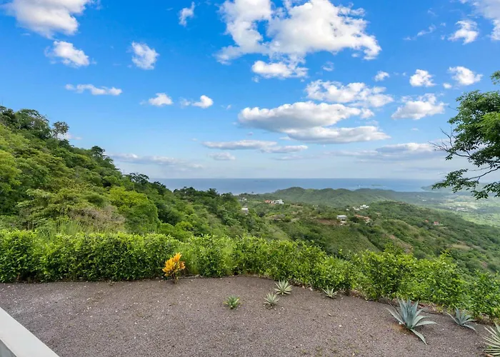 Holiday home Mountainside With Modern Design Sweeping Ocean Views & Private Swimming Pool