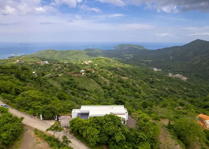 Holiday home Mountainside With Modern Design Sweeping Ocean Views & Private Swimming Pool *