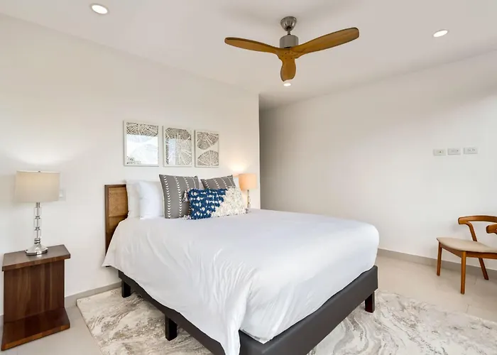 Mountainside With Modern Design Sweeping Ocean Views & Private Swimming Pool Holiday home Potrero (Guanacaste)
