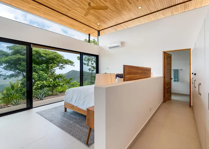 Mountainside With Modern Design Sweeping Ocean Views & Private Swimming Pool