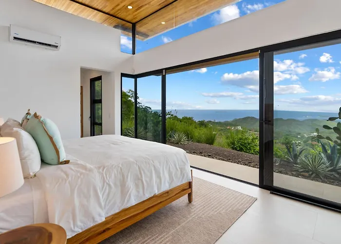 Mountainside With Modern Design Sweeping Ocean Views & Private Swimming Pool *