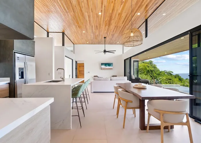 Mountainside With Modern Design Sweeping Ocean Views & Private Swimming Pool Holiday home *