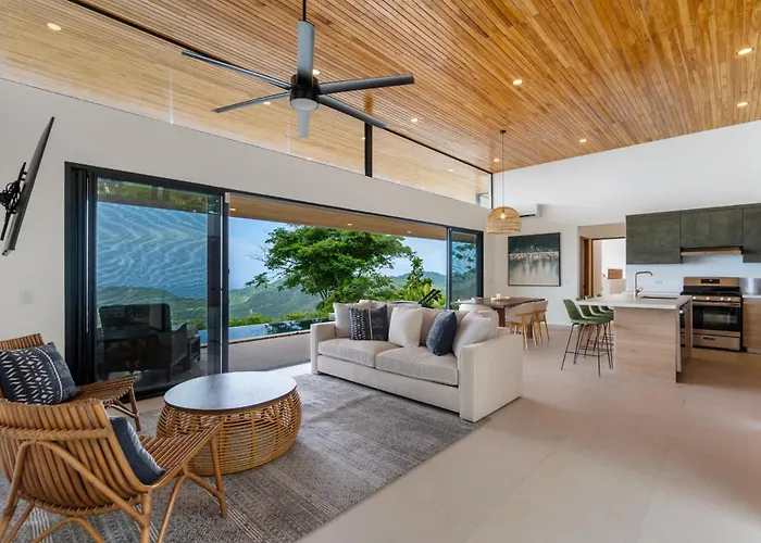 Mountainside With Modern Design Sweeping Ocean Views & Private Swimming Pool Holiday home *